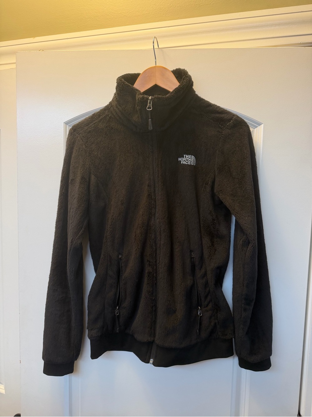 The North Face Women's Osito Black Fleece Jacket - Full Zip - XS